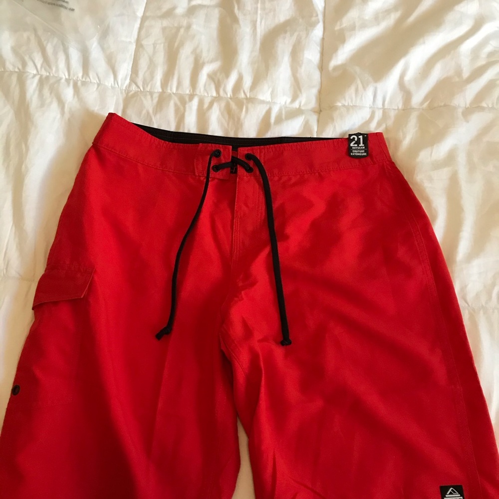 New in bag reef size 34 waist swim trunks